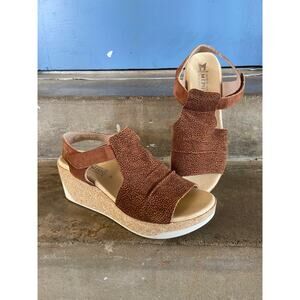 NWOB Mephisto Galiane tan animal print wedge sandal